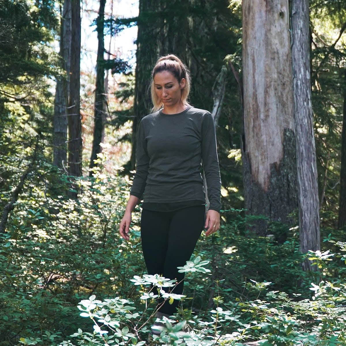 802-outdoor-womens-lightweight-crew.jpg