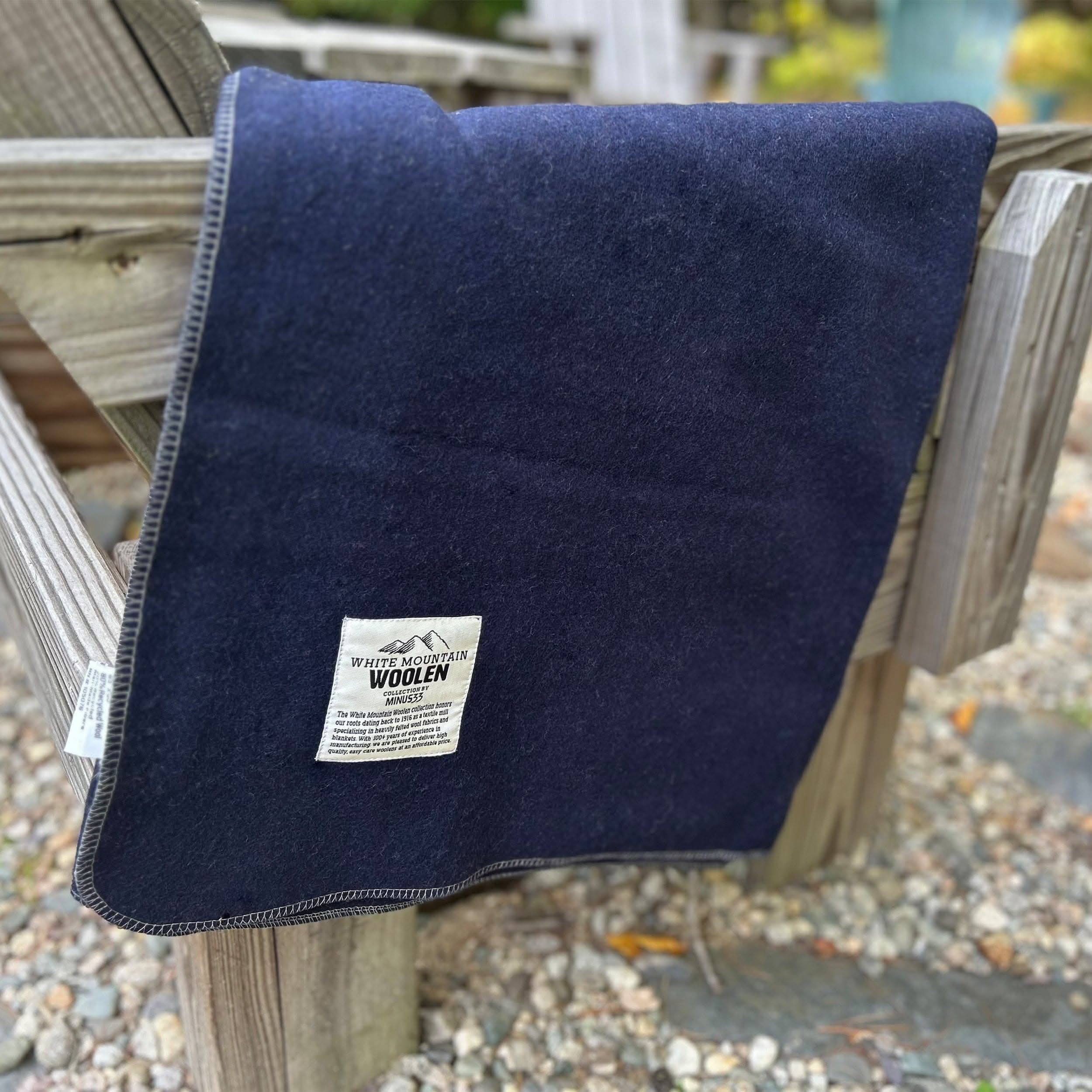W02NV-6_Wool_blanket_camping_boat.jpg